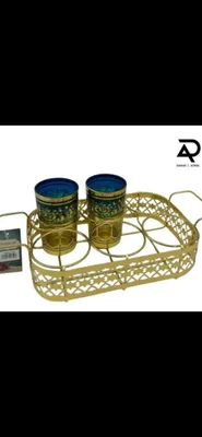 מעמד לכוסות מברזל בצבע זהב